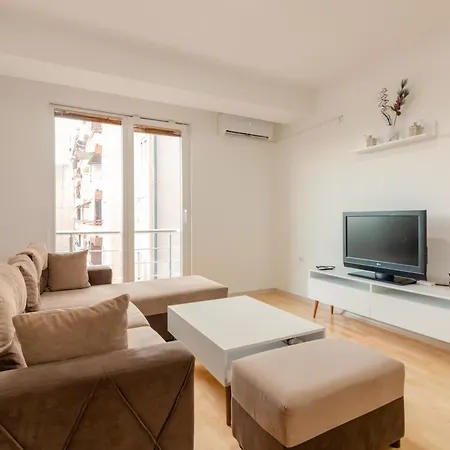 Bravo Boulevard Apartment *